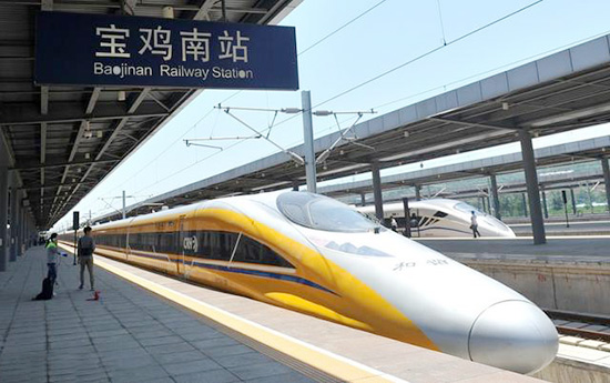 “一带一路”守护者 狗子28
EPS应急电源进驻宝兰高铁
